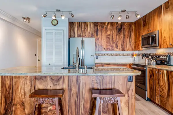 Modern Kitchen For Family Meals