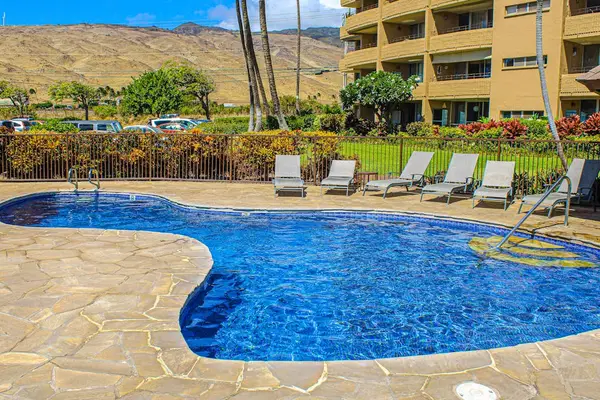 Island Sands Resort Community Pool