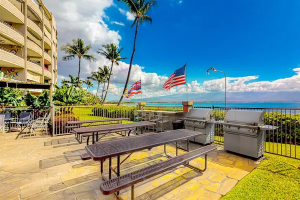 Community grills and seating for your enjoyment during your stay.  Grilling with a view.