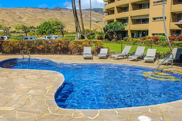 Island Sands Resort Community Pool