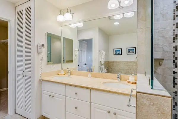 Double Vanity For Easy Mornings