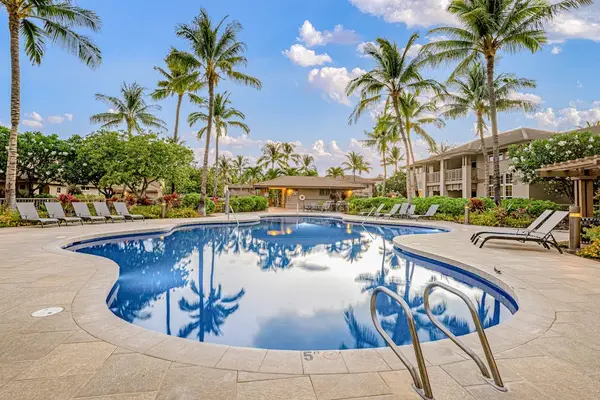 Tropical Lagoon Style Pool