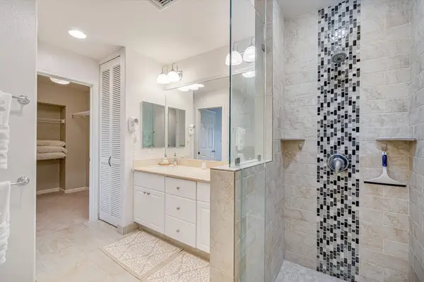 Luxury Bathroom With Elegant Finishes