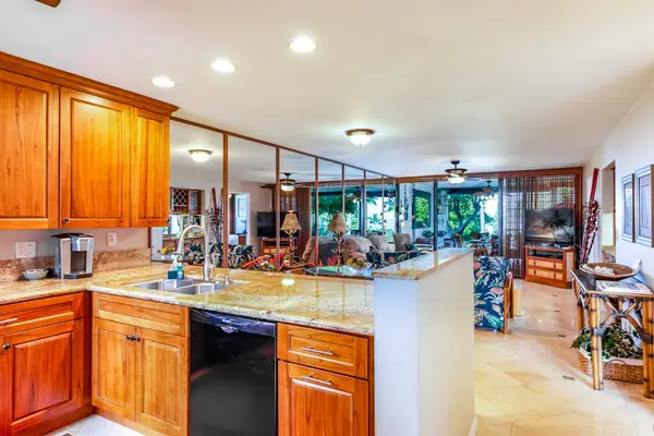 Bright Open-Plan Layout From Kitchen to Living Area & Lanai