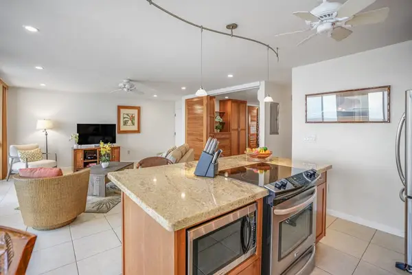 Open Kitchen Perfect For Entertaining
