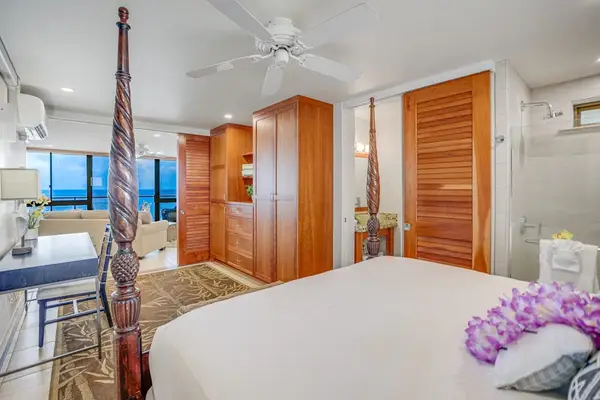 Luxury Oceanfront Bedroom Retreat