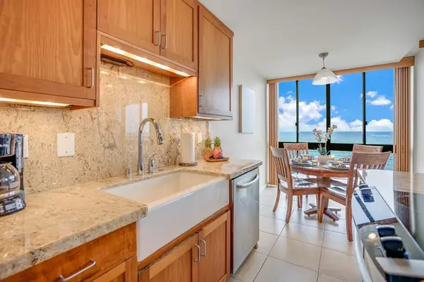 Cook With The Pacific As Your Backdrop