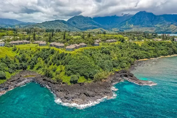 Dramatic Clifftop Views Of Tropical Hawaii