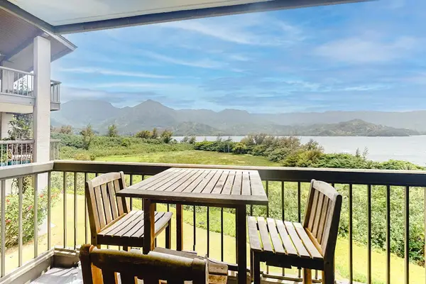 Share outdoor meals while taking in peaceful tropical mountain scenery