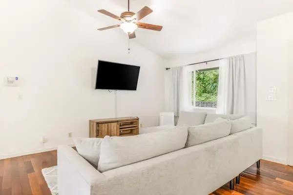 Cozy Living For Family Gatherings
