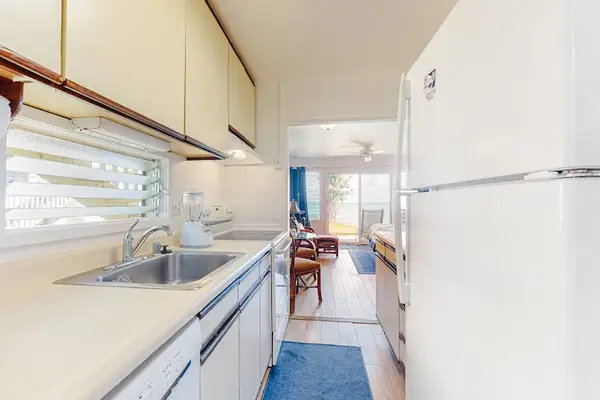 Fully Equipped Galley Kitchen
