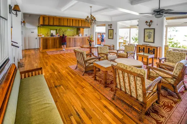 ✨ Experience Hawaiian Hospitality