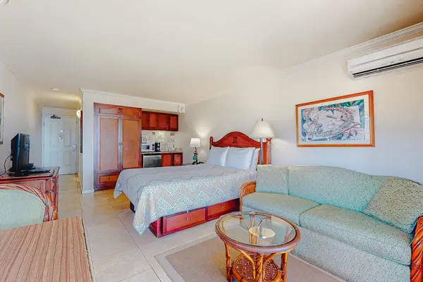 Spacious Studio With Resort Comfort