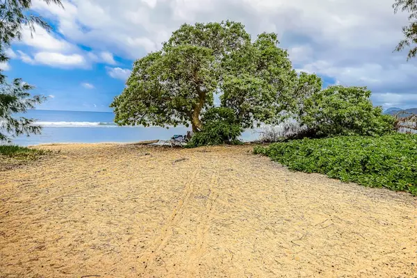 Quiet Coastal Hideaway