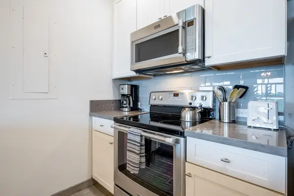 Full kitchen with everything needed for your favorite meals