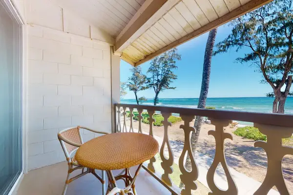 Cozy private lanai to enjoy the soothing sound of the ocean.