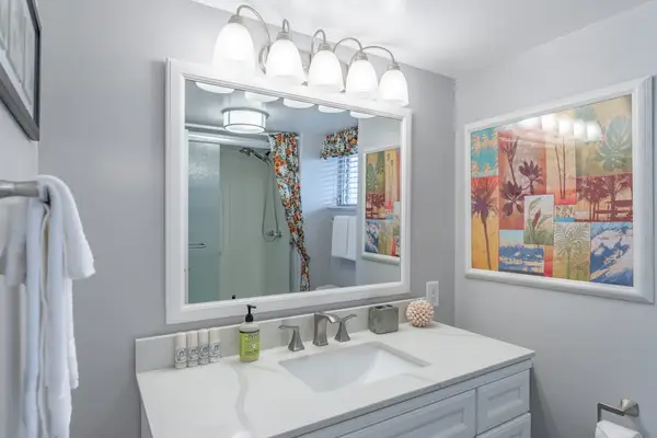 Fresh And Modern Bathroom Retreat