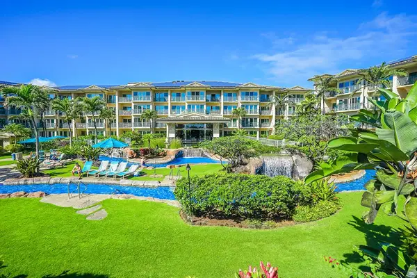 Huge Pool & Lazy River Adventures