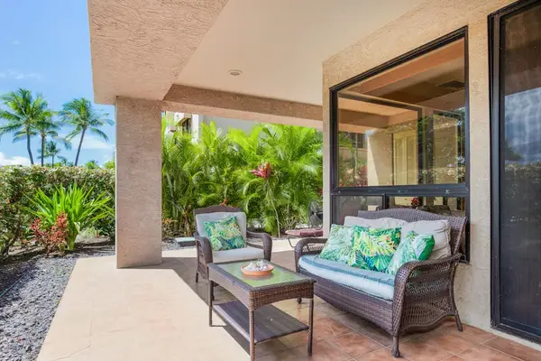 Shaded Outdoor Lounge Seating Area for Evening Relaxation
