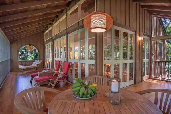 Charming balcony dining area ideal for peaceful breakfasts and evening conversations outdoors