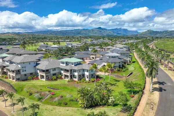 Sweeping Views Of Tropical Paradise