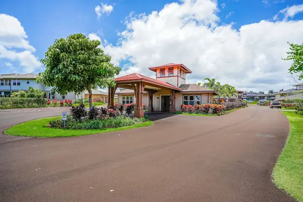 Grand Resort Style Arrival