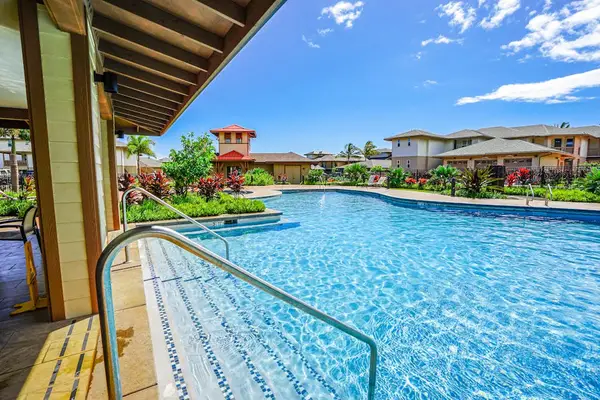 Infinity Style Pool With Resort Views