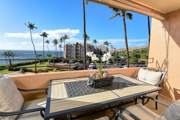 Perfect private lanai to enjoy the your coffee while taking in the coastal views.