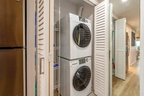 In-Unit Washer And Dryer Convenience