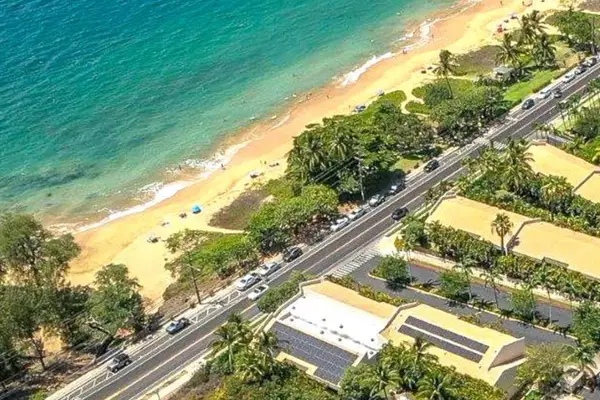 Discover paradise surrounded by the Pacific Ocean