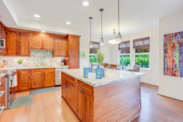 Chef's Kitchen With Premium Finishes