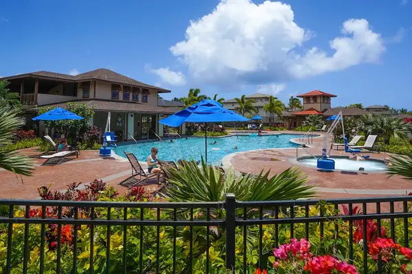 Poolside Paradise With Resort Views