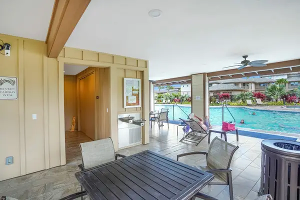 Poolside Lanai With Resort Views