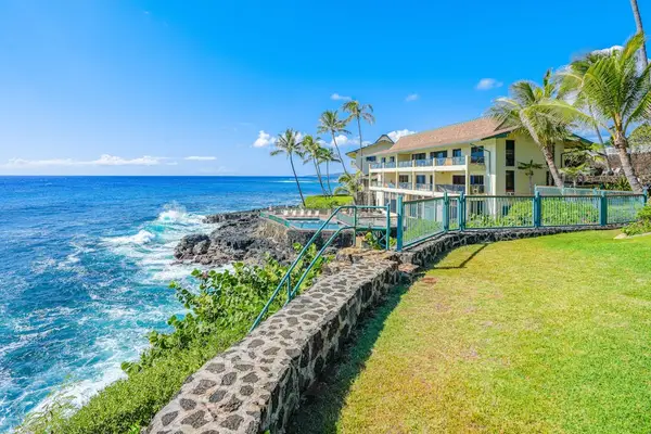 Relax where endless blue waters meet the Hawaiian sky