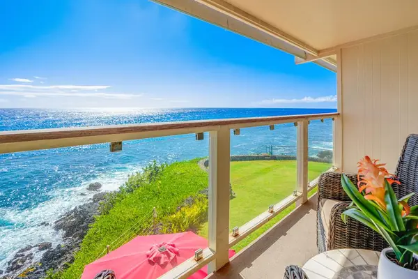 Enjoy outdoor living throughout your relaxing island stay