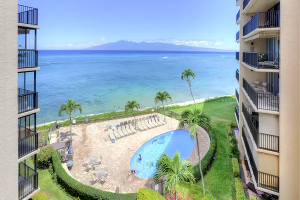 Panoramic Oceanfront Resort Scenery