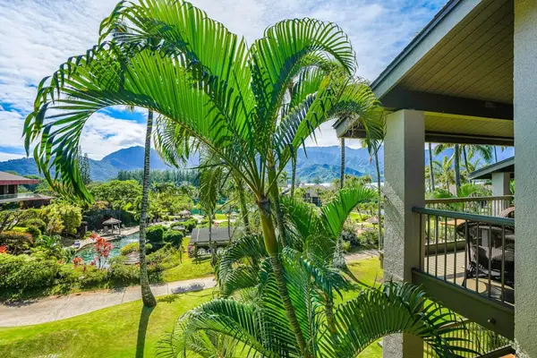 Take in beautiful tropical greenery from this relaxing outdoor balcony