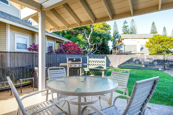 Private Outdoor BBQ And Dining Patio