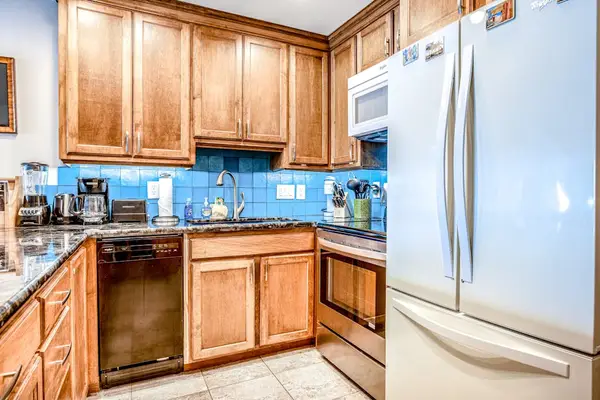 Fully Equipped Kitchen For Home Cooking