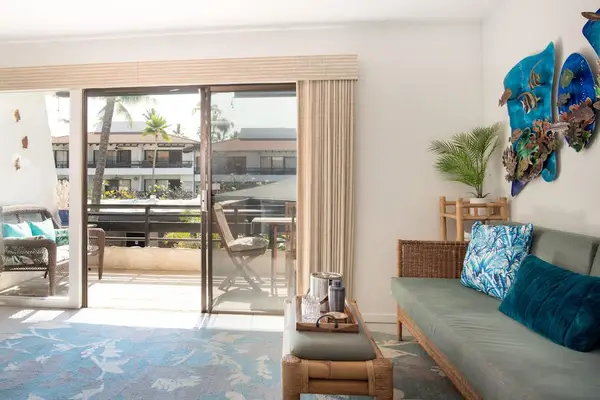 Sunlit Living Room with Direct Access to Private Lanai