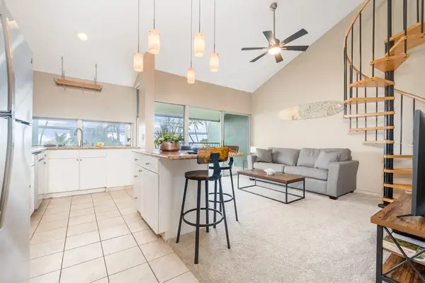 Spiral staircase connecting the living spaces