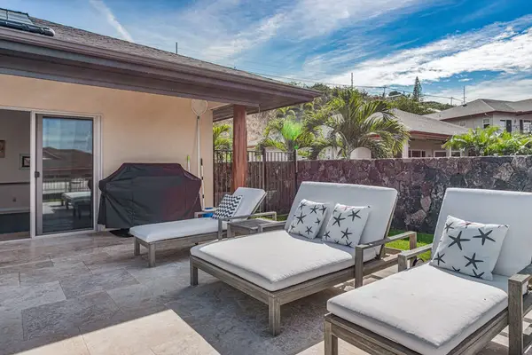 Outdoor Lounge Made For Entertaining