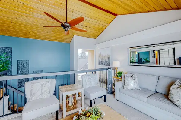 Cozy Loft For Relaxing Evenings