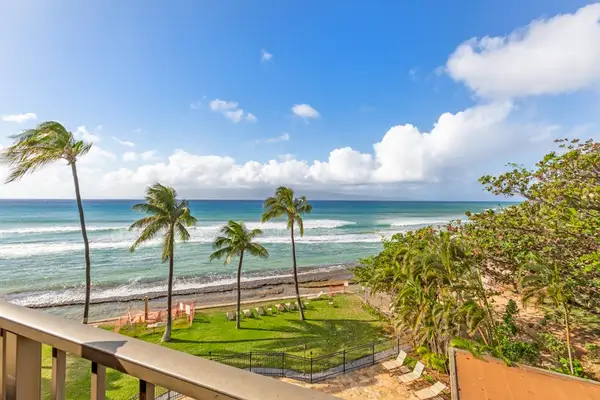 Sweeping Oceanfront Views From Every Angle