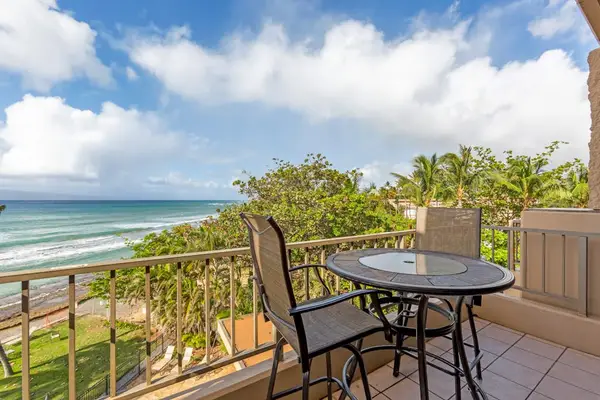 Panoramic Oceanfront Escape From Your Lanai