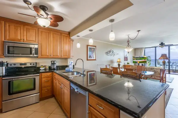 Island Kitchen With Premium Finishes