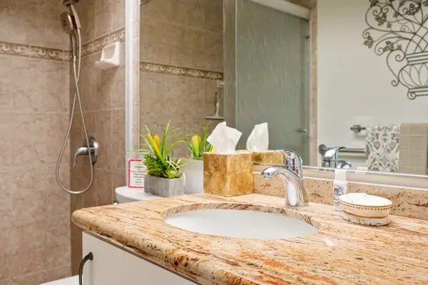 Elegant Bathroom With Resort Style