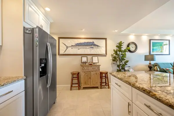 Chef's Kitchen Ready For Island Feasts