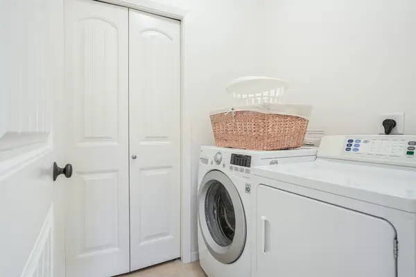 In-home washer and dryer let you pack light and enjoy the convenience of doing laundry during your stay.