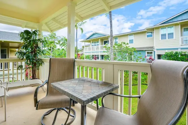 Enjoy the lush tropical foliage on your private lanai.